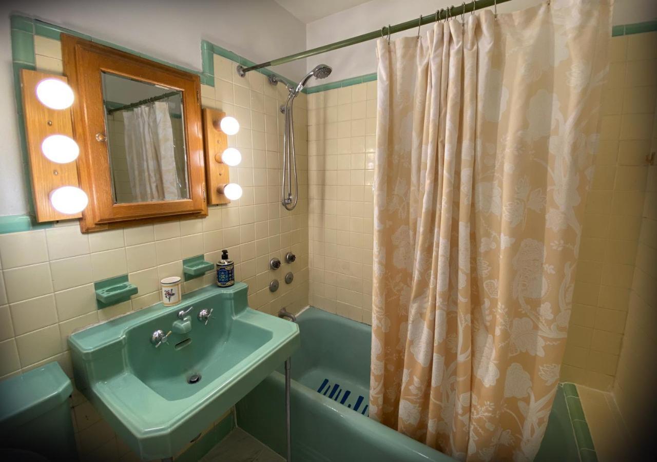 Spacious Bedroom In A Brooklyn House Shared With Host ニューヨーク エクステリア 写真